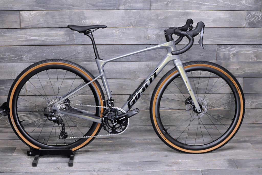 2025 Giant Revolt Advanced 0