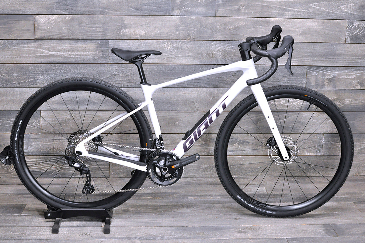 giant revolt advanced 2 gravel bike 2026 Giant Revolt Adv 2 – Sellwood Cycle Repair