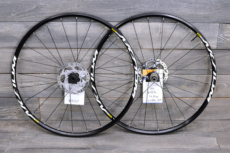 Bicycle Mavic Aksium 700c Wheel Set Mavic Aksium Elite Evo UST