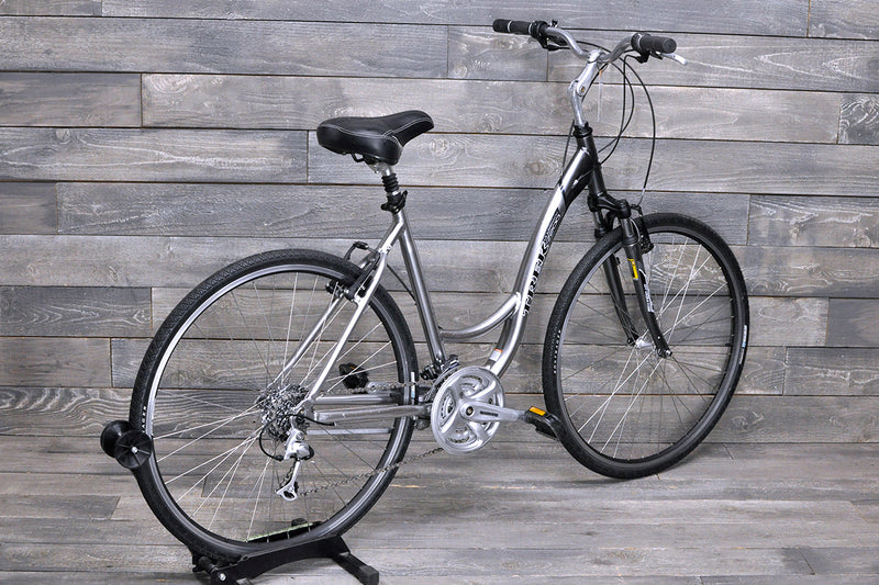 Large Trek Multitrack 7200